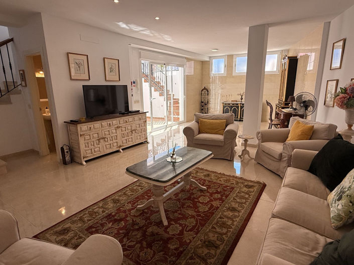 Image No.36-3 Bed Property for sale