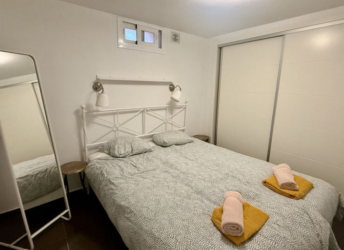 Image No.19-3 Bed Property for sale