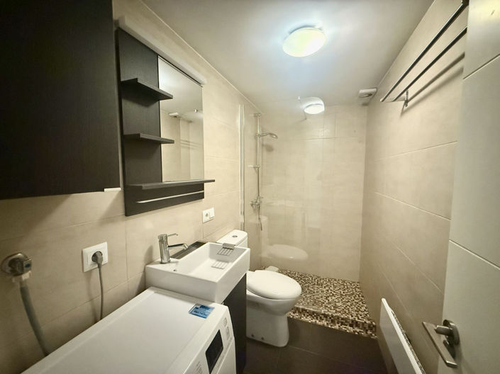 Image No.20-3 Bed Property for sale