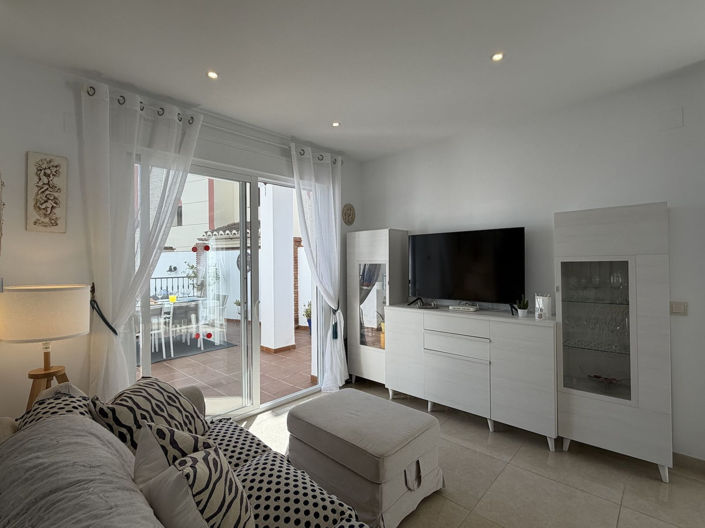 Image No.10-3 Bed Property for sale