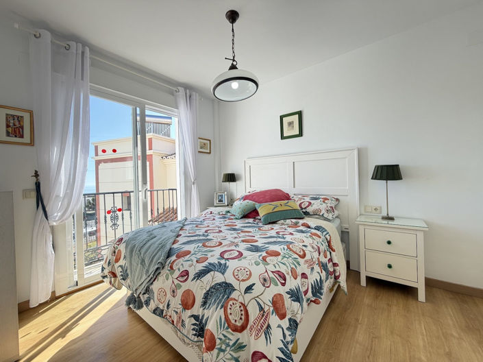 Image No.17-3 Bed Property for sale