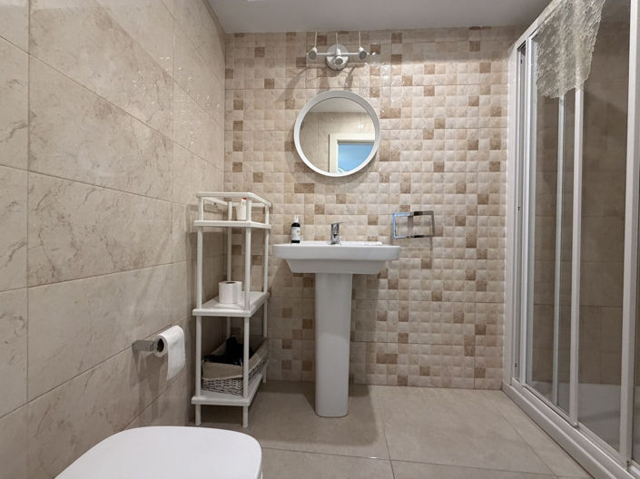 Image No.33-3 Bed Property for sale