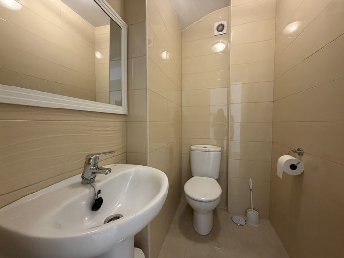 Image No.35-3 Bed Property for sale