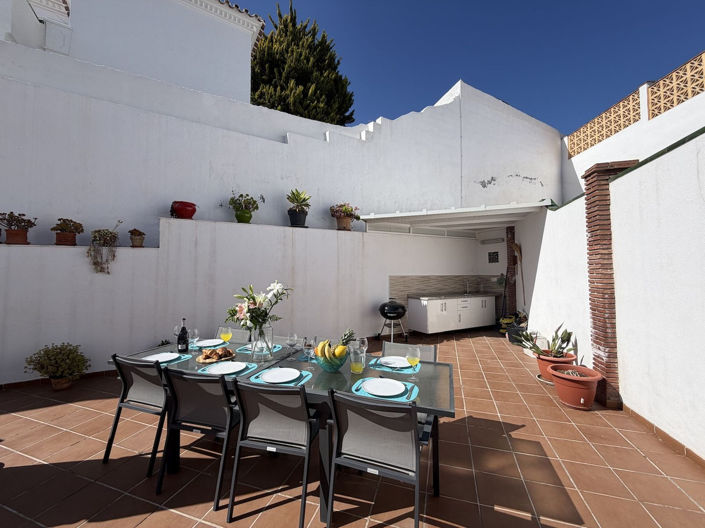 Image No.38-3 Bed Property for sale