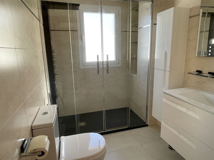 Image No.13-5 Bed Property for sale