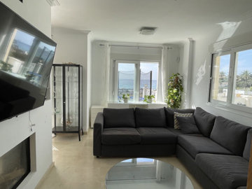 2-5bd7b9d04b45e33852eaf0ec6670150d