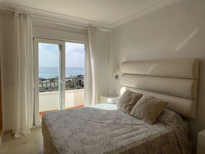 Image No.9-5 Bed Property for sale