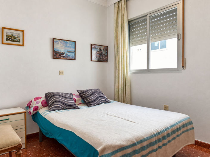 Image No.11-3 Bed Property for sale