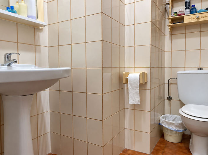 Image No.19-3 Bed Property for sale