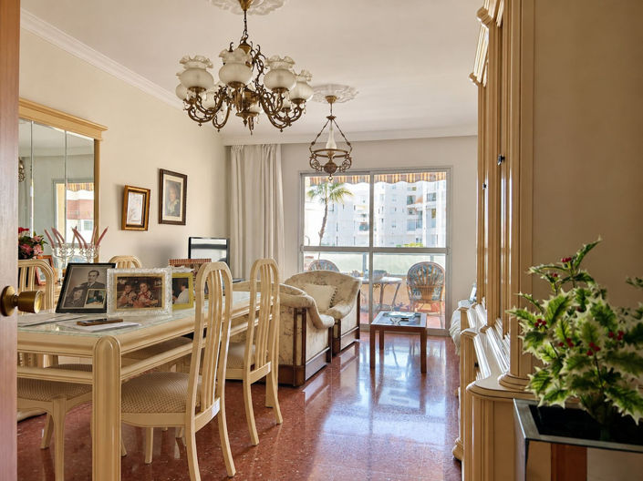 Image No.5-3 Bed Property for sale