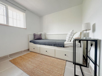 13-5fd73dea700db77384c091ca9818b1a9