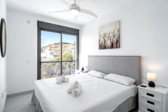 Image No.12-3 Bed Property for sale