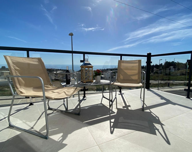 Image No.22-3 Bed Property for sale