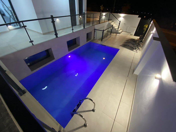 Image No.28-3 Bed Property for sale