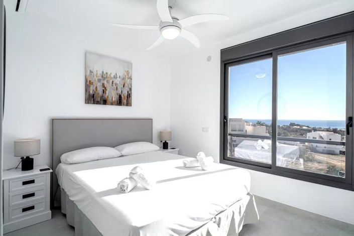 Image No.9-3 Bed Property for sale