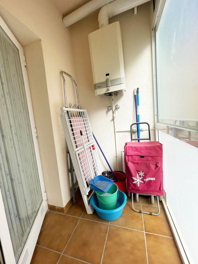 Image No.20-3 Bed Property for sale