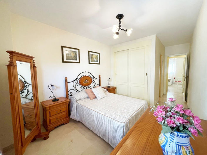 Image No.4-3 Bed Property for sale