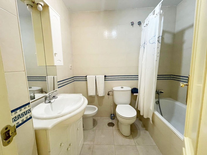 Image No.9-3 Bed Property for sale