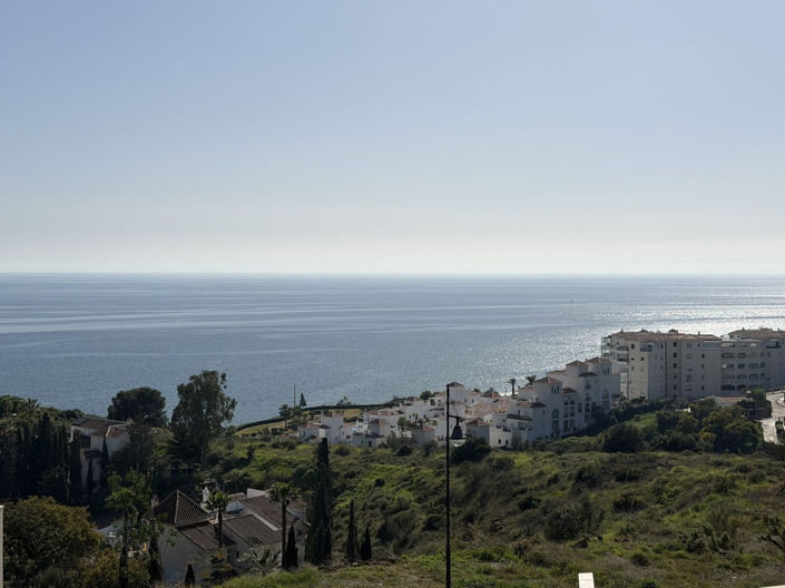 Image No.21-3 Bed Property for sale