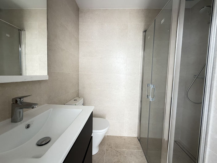 Image No.7-3 Bed Property for sale