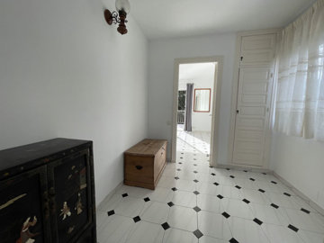 10-bb915d1cb19341576dcdc994b81ab9c5