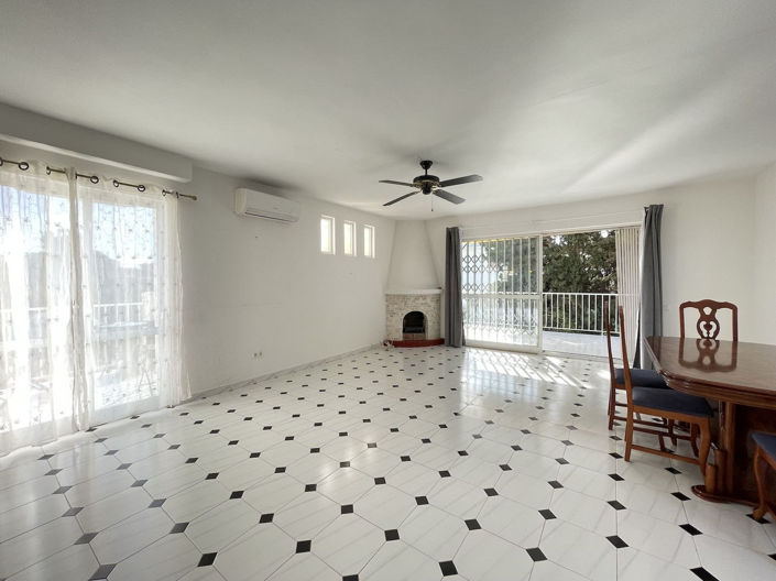 Image No.2-Propriété de 4 chambres à vendre à Nerja