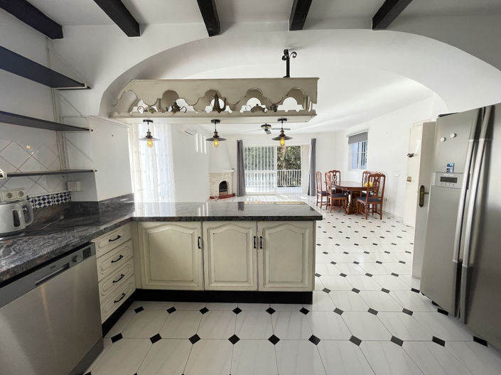 Image No.6-Propriété de 4 chambres à vendre à Nerja