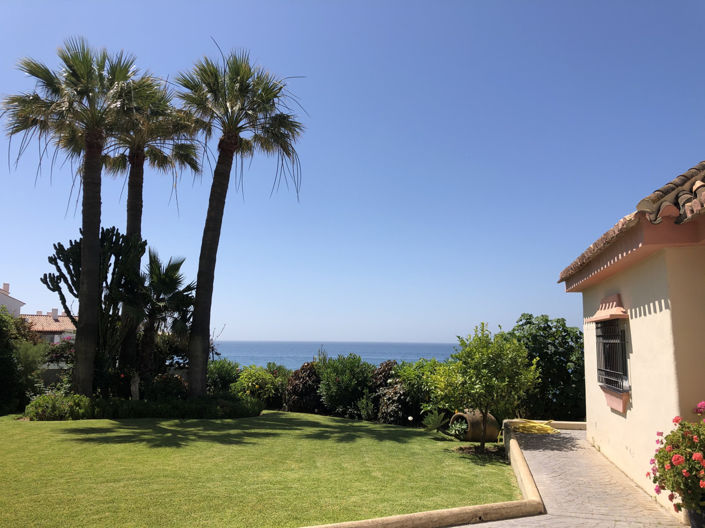 Image No.30-5 Bed Property for sale