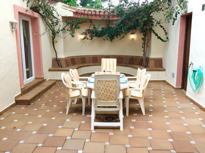 Image No.34-5 Bed Property for sale