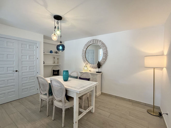 Image No.10-2 Bed Property for sale