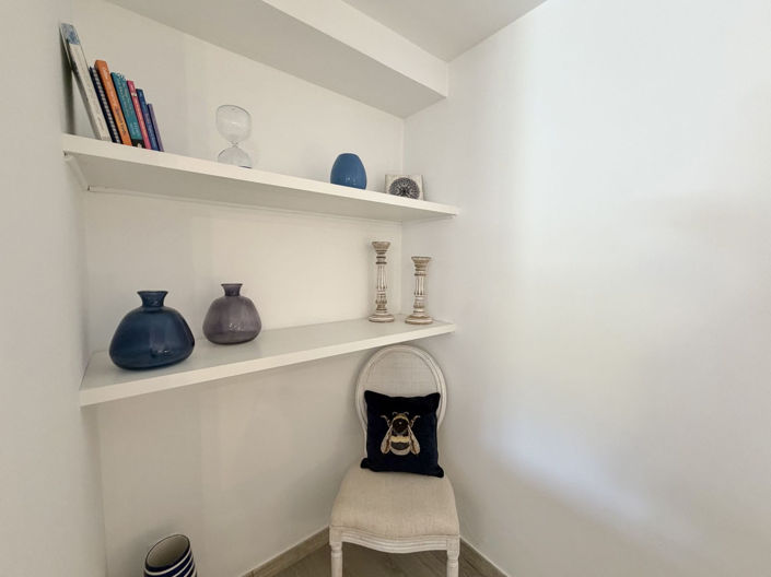 Image No.13-2 Bed Property for sale