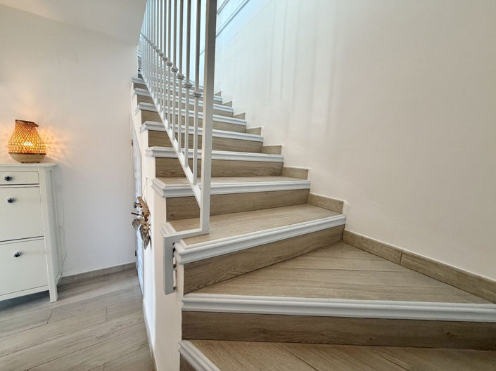 Image No.22-2 Bed Property for sale