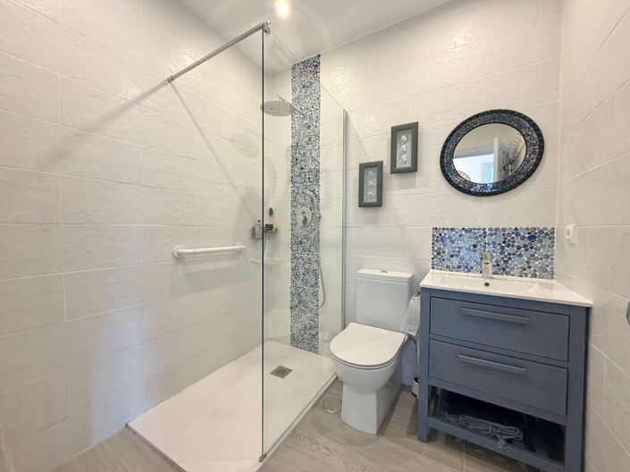 Image No.26-2 Bed Property for sale