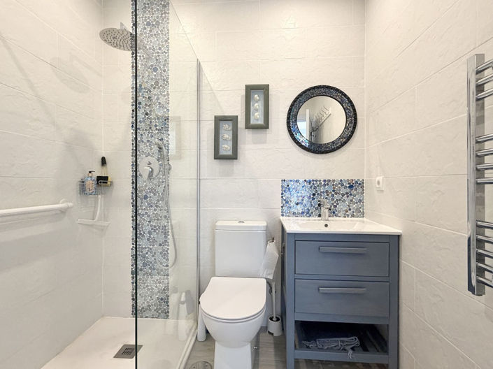 Image No.27-2 Bed Property for sale