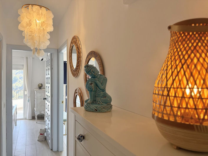 Image No.31-2 Bed Property for sale