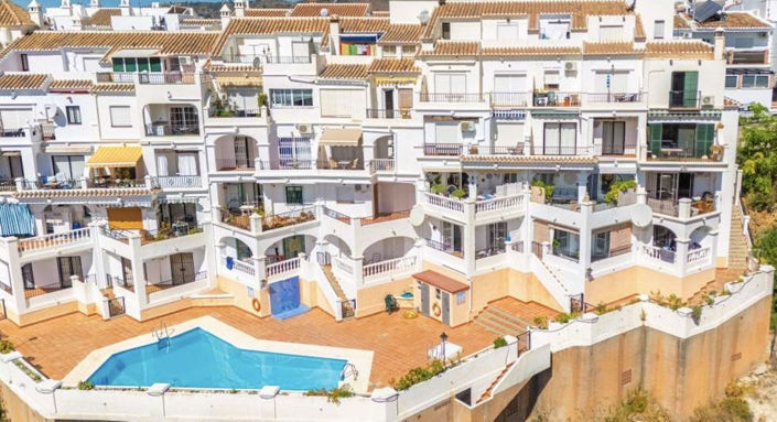 Image No.41-2 Bed Property for sale