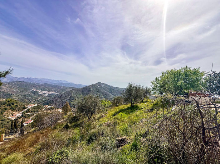 Image No.21-3 Bed Property for sale