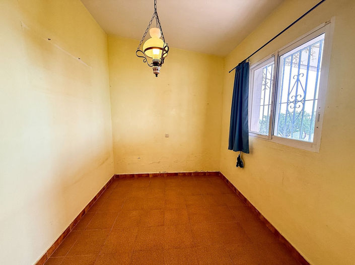 Image No.9-3 Bed Property for sale
