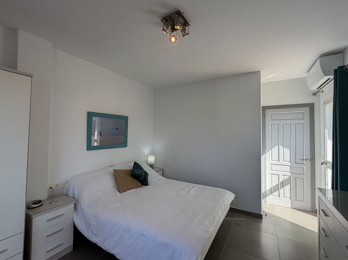 Image No.11-2 Bed Property for sale