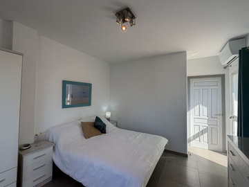 11-20939a0134ad724a8cb2a801094d15a4