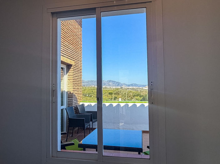 Image No.13-2 Bed Property for sale