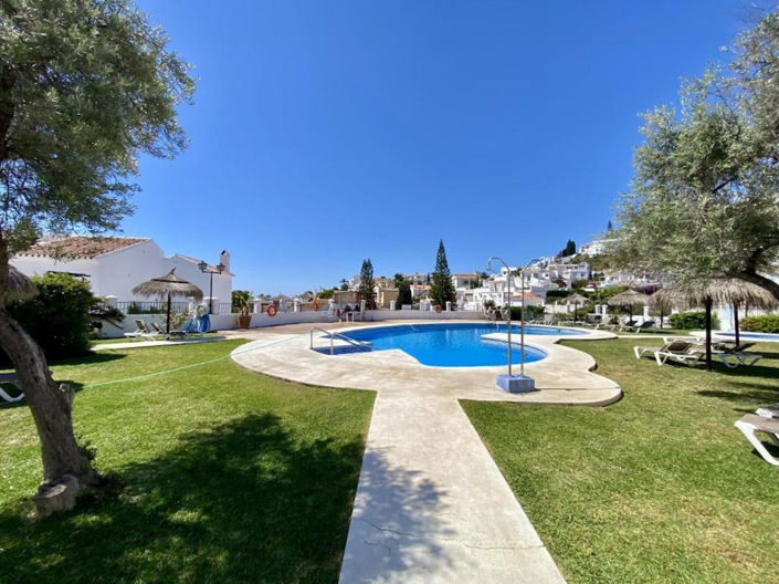 Image No.23-2 Bed Property for sale