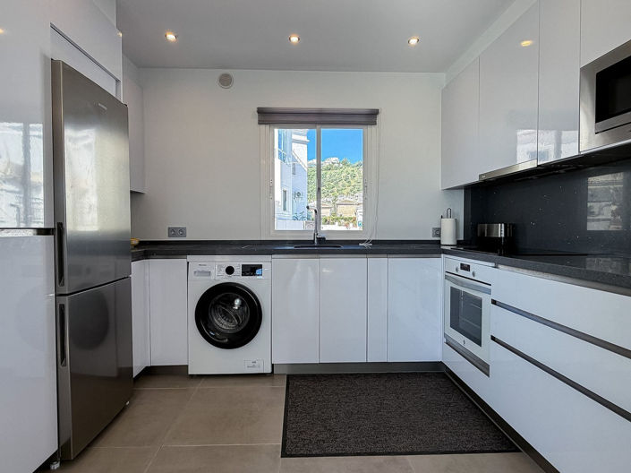 Image No.9-2 Bed Property for sale