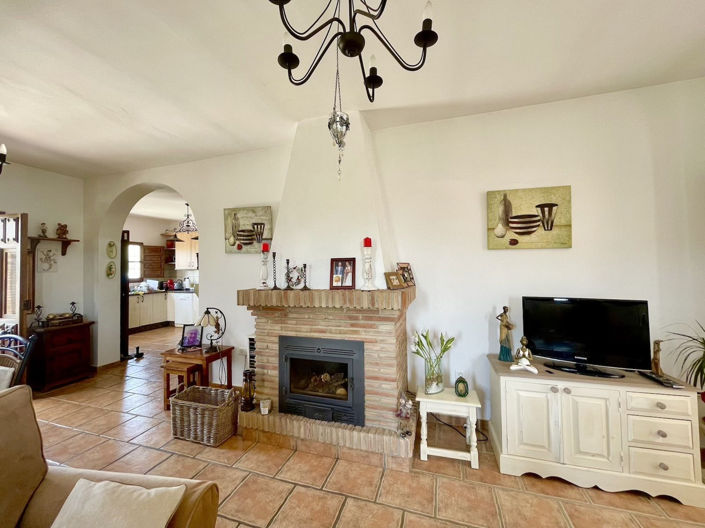 Image No.6-3 Bed Property for sale