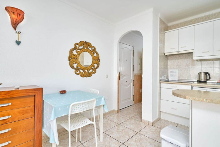 Image No.13-1 Bed Property for sale