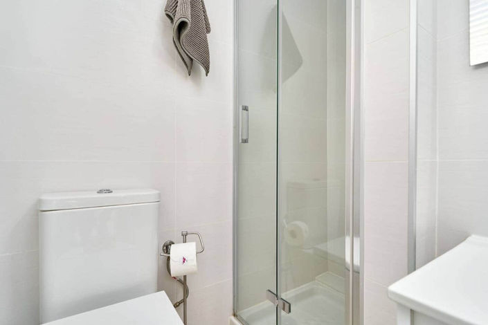 Image No.19-1 Bed Property for sale