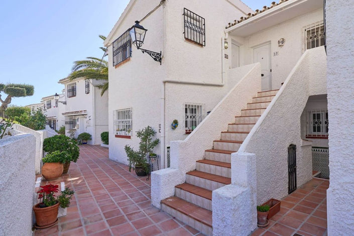 Image No.26-1 Bed Property for sale