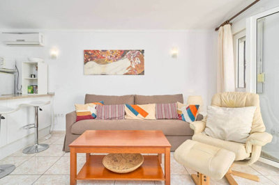 8-e64a9055bba3e77ac8aca3b893cdf826