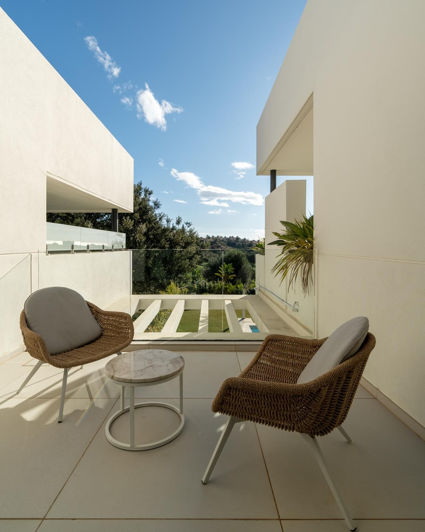 Image No.11-4 Bed Property for sale