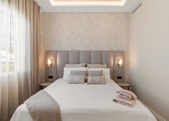 Image No.14-4 Bed Property for sale